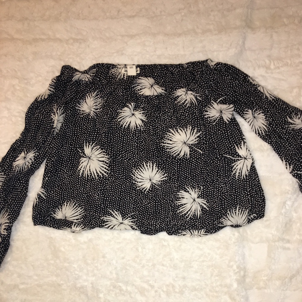 NWT Patterned Blouse
